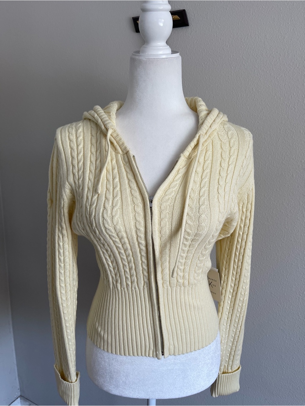 Light Cream Cable-Knit Zip Hoodie Sweater